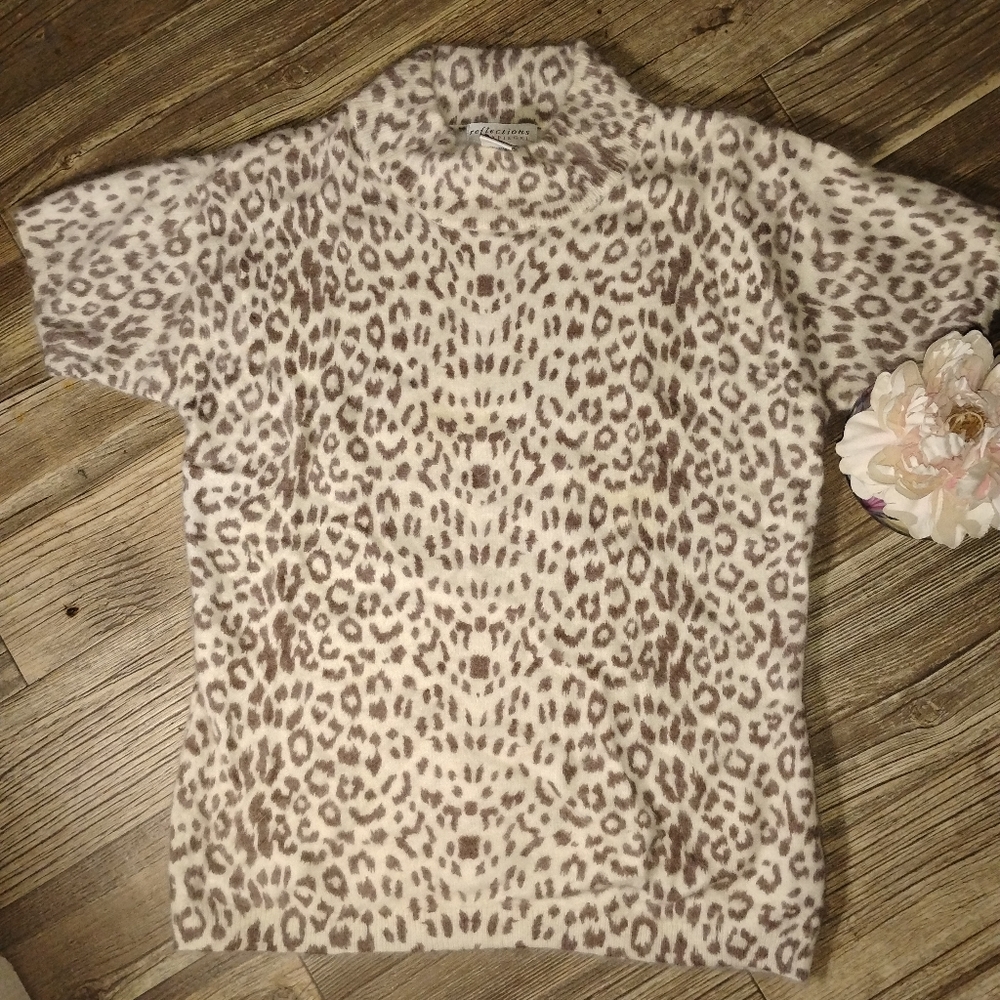 Vintage reflections by Spiegel Leopard Angora mix short sleeved sweater